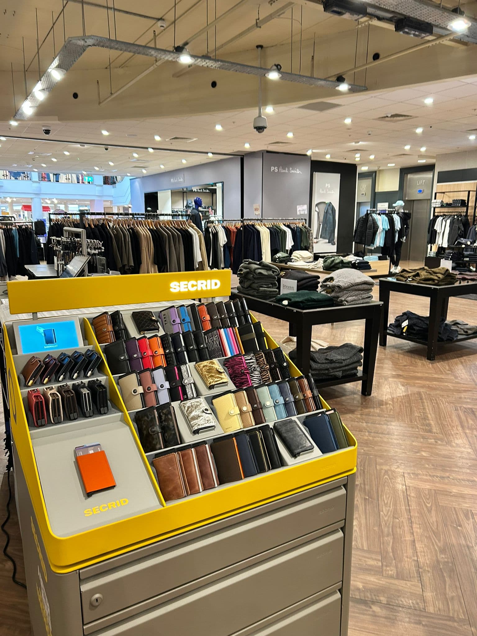 Secrid shop-in-shop build