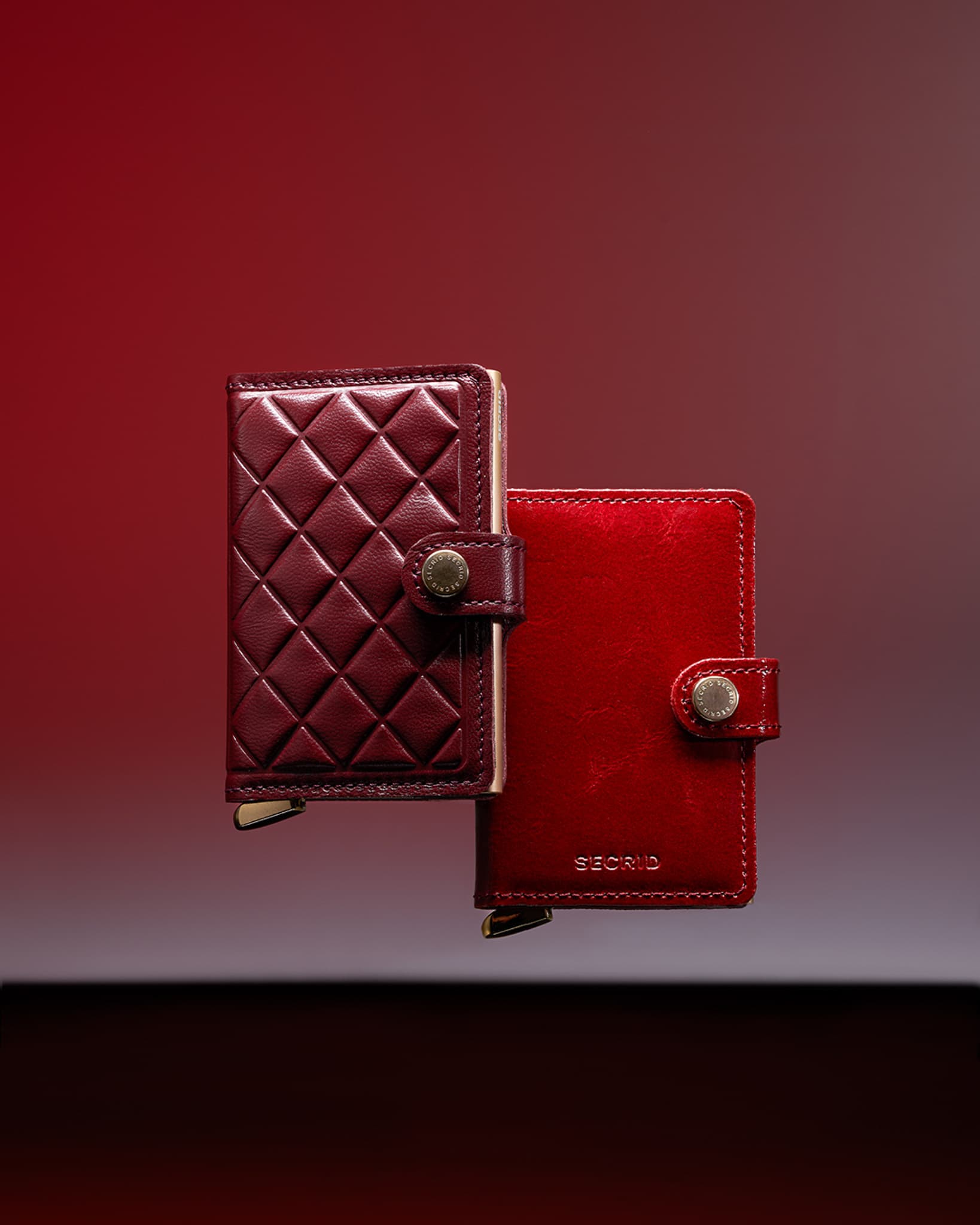 Premium Emboss Diamond Bordeaux and Naplak Red Cardprotectors